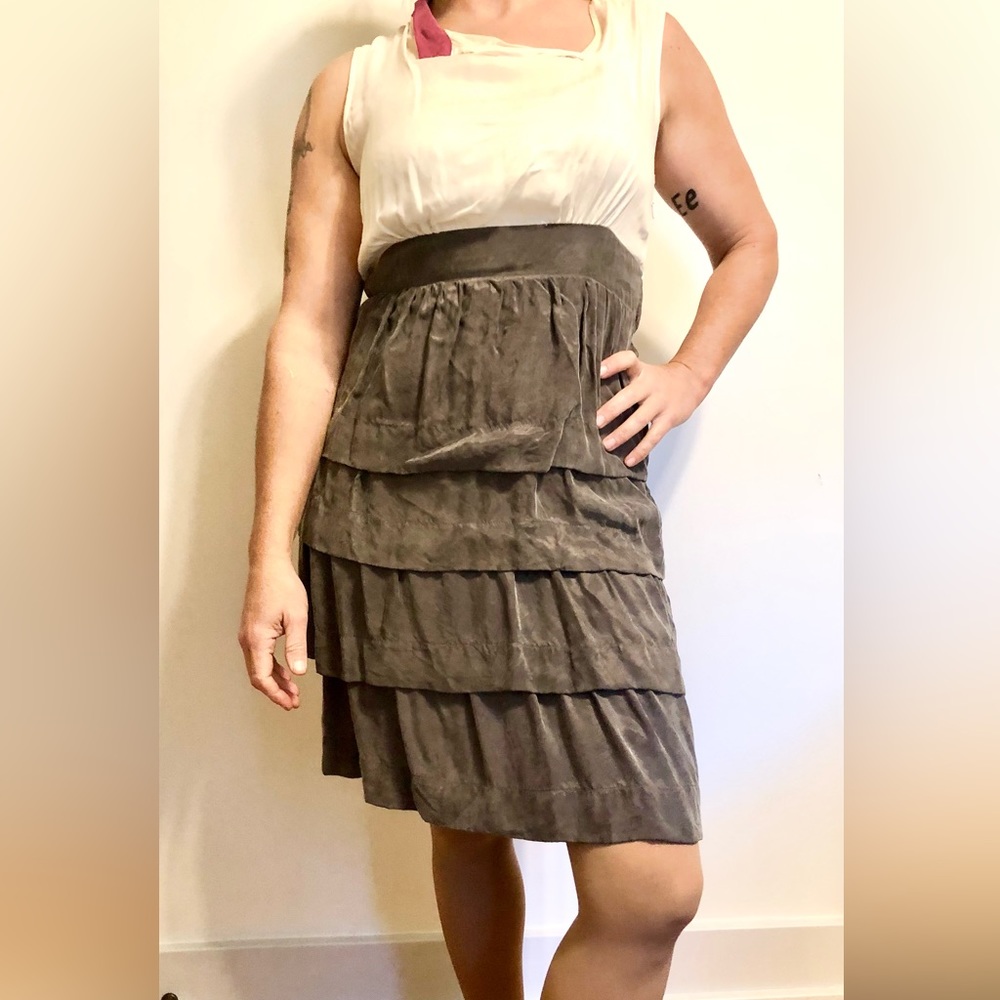 Vintage style ruffle bottom dress